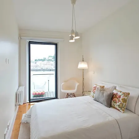 Waterfront Douro | The River Flat *